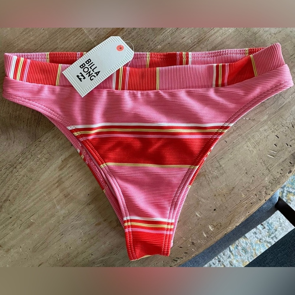 NWT bikini bottom - L